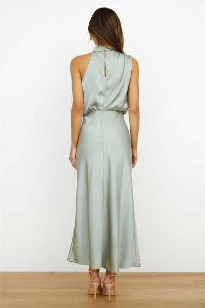 MARIANA | Dress with American neckline.