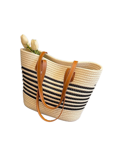 Versatile, large-capacity straw shoulder bag for women, perfect for the beach or vacation