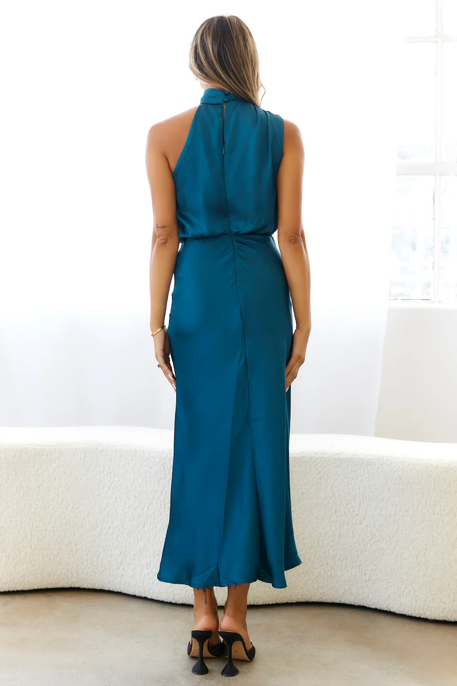 MARIANA | Dress with American neckline.