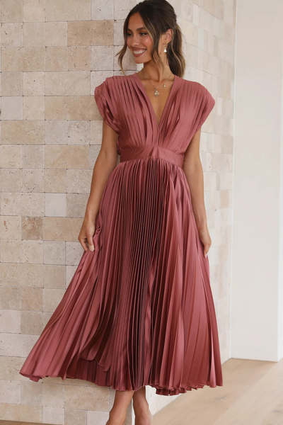 TIRSÁ | Glamorous dress.