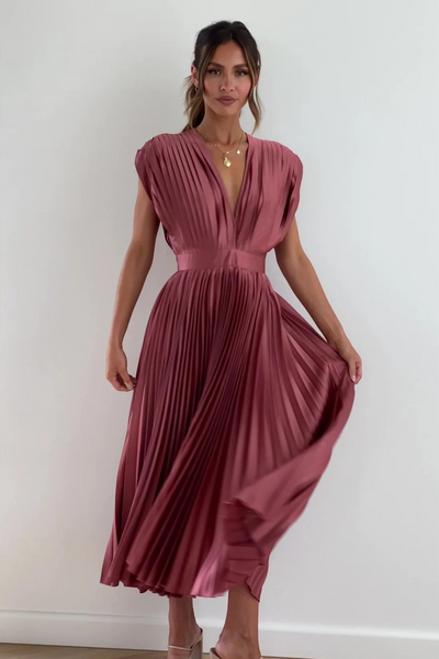 TIRSÁ | Glamorous dress.