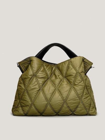 Fashionable women's handbag with diamonds