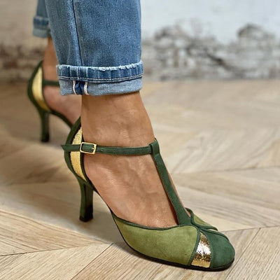 Estefanía | Court shoes, T-strap and closed toe