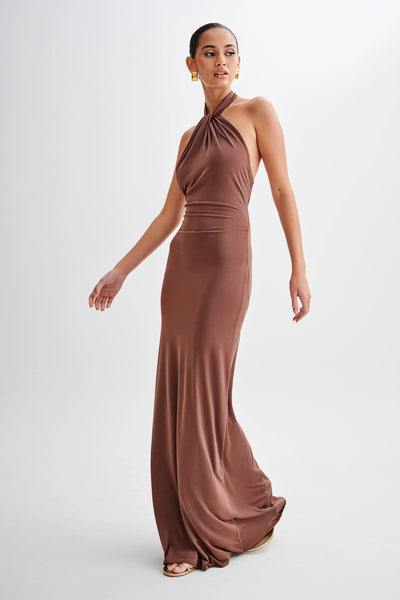 KLARA | Dress with curves and halter neck.