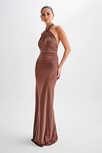 KLARA | Dress with curves and halter neck.