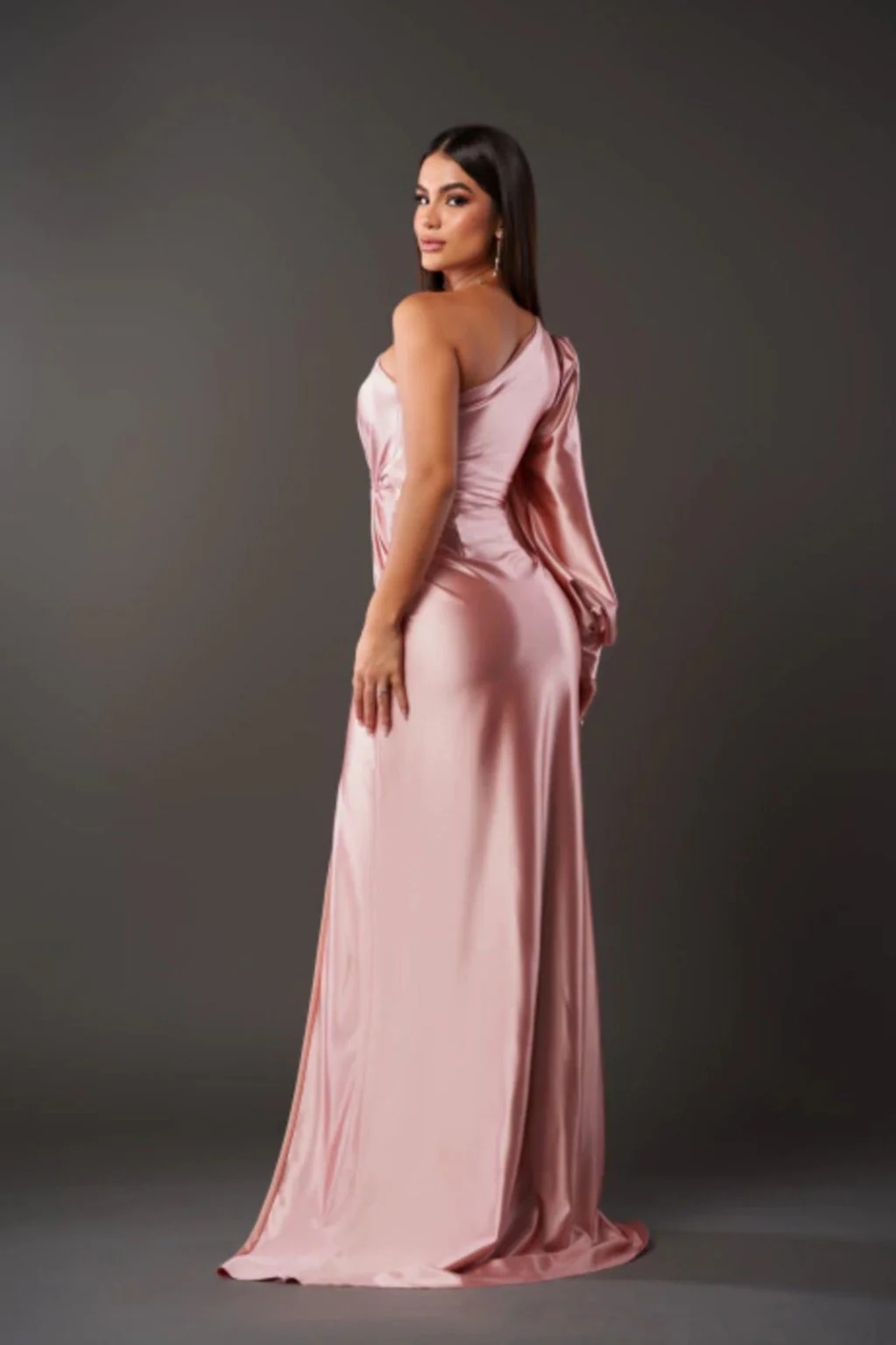 NANETTE | Luxurious long dress.